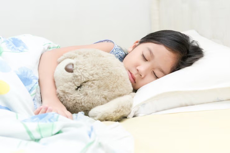 tinggi anak perempuan, haid dini, pertumbuhan anak, fase emas pertumbuhan, nutrisi anak, parenting ibu muda, mitos haid anak pendek